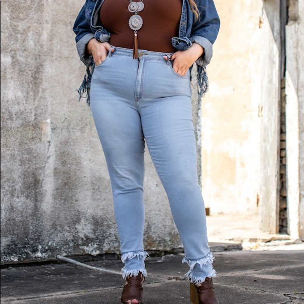 Plus Size 16 L&B Light Skinny Denim with Double Tiered Ankle Fringe